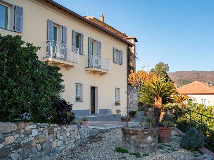 Casa bilocale in affitto in Via del Mercato, Centro, Diano Castello