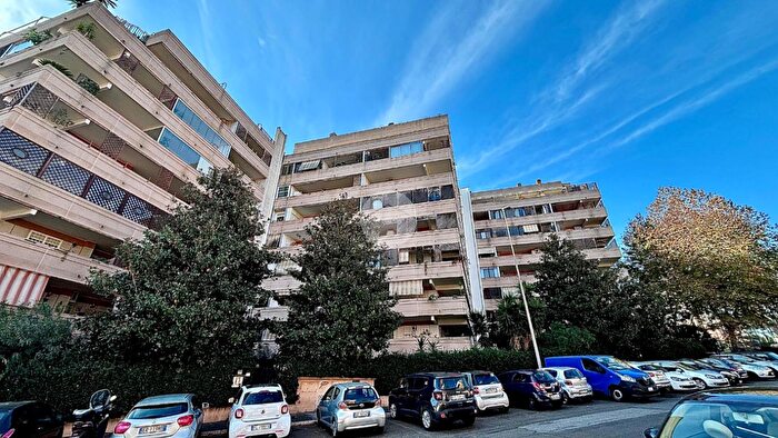 Appartamento bilocale in vendita in Via Giuseppe Dessì, Roma