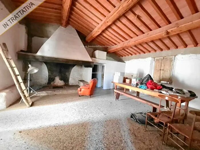 Casa con 6 locali in vendita in Località Pian di Sotto, Certaldo