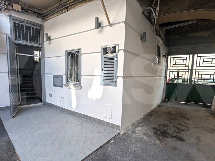 Appartamento bilocale in affitto in Via Vittorio Emanuele III, Secondigliano, Napoli