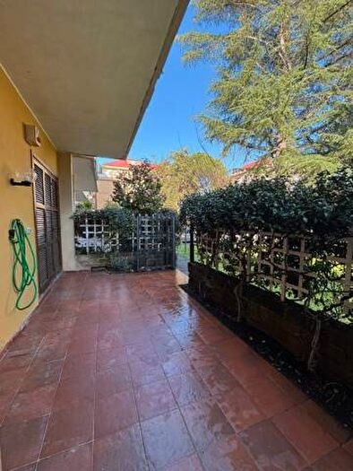 Appartamento trilocale in affitto in Via dei Due Ponti, Tomba di Nerone, Roma