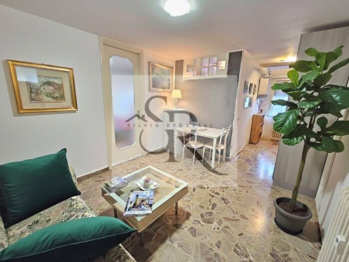 Appartamento bilocale in affitto in Via Statale, Garlate