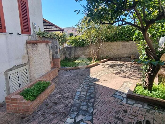 Casa trilocale in affitto in Viale crotone trav IV, Catanzaro Lido, Catanzaro