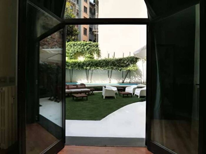 Appartamento quadrilocale in affitto in Corso Magenta, Vincenzo Monti, Milano