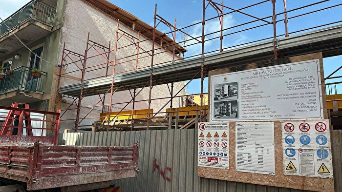 Appartamento trilocale in vendita in Via Beniamino Gigli, Palermo