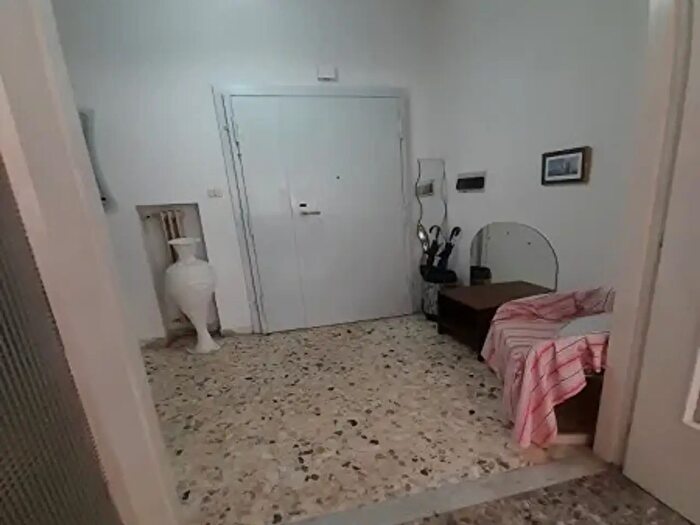 Appartamento quadrilocale in vendita in Viale degli Aranci, Napoli