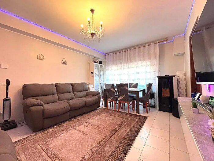 Appartamento quadrilocale in vendita in Via Giuseppe Gentile, Pistoia