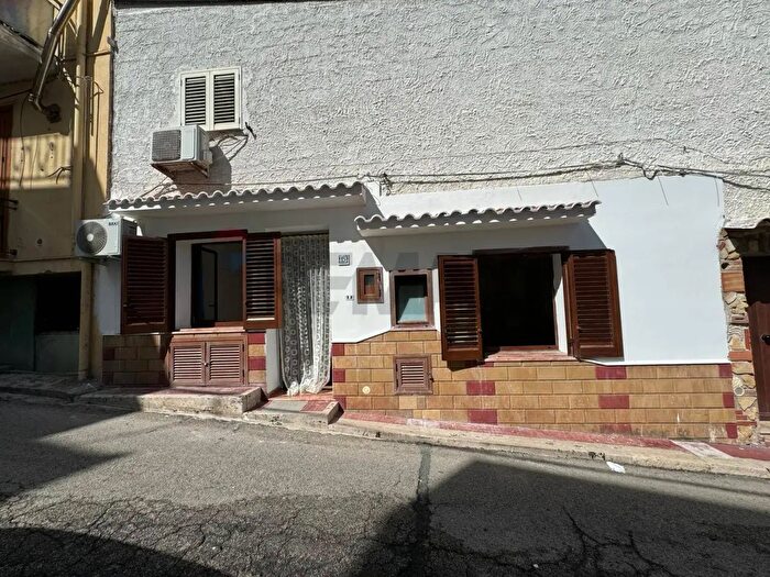 Appartamento trilocale in vendita in Via Ciucca, Cinisi