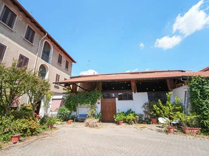 Casa con 5 locali in vendita in Via Vittorio Veneto, Sovico