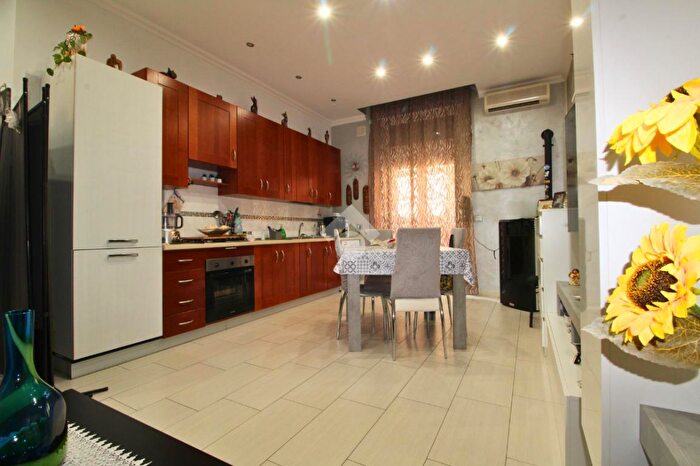 Appartamento trilocale in vendita in Via Firenze, Lucera