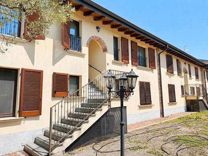 Appartamento bilocale in vendita in Via San Paolo della Croce, Liscate