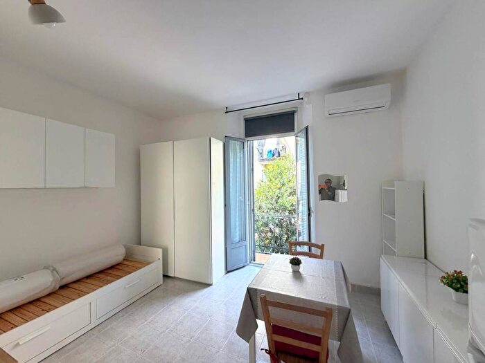 Appartamento monolocale in affitto in Via Orti, Quadronno Crocetta, Milano