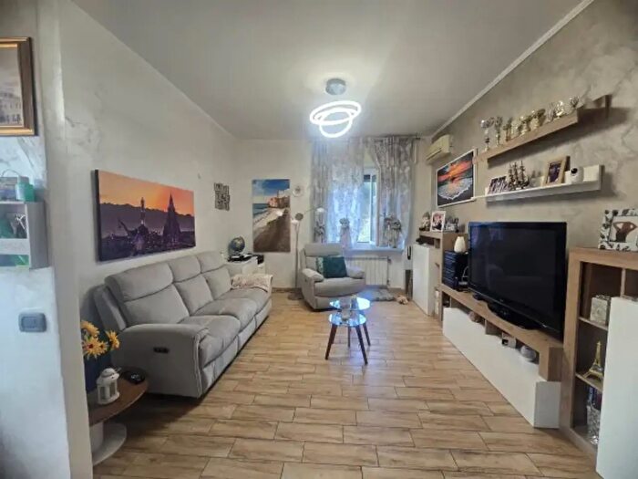 Appartamento quadrilocale in vendita in Via alle Sorgenti Sulfuree, Genova