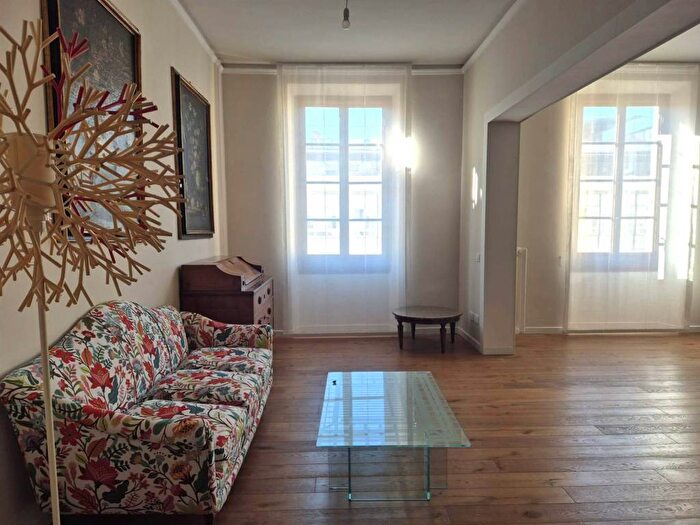 Appartamento con 6 locali in affitto in Via Gustavo Modena, San Marco SS Annunziata, Firenze