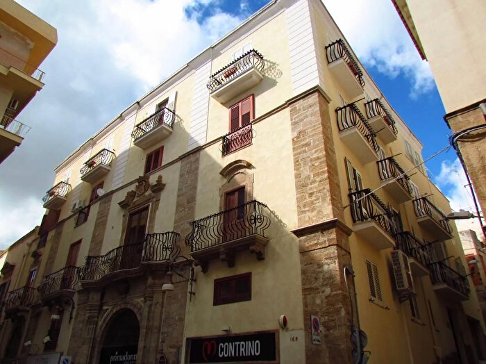 Appartamento con 8 locali in vendita in Via San Leonardo Sciacca, Sciacca