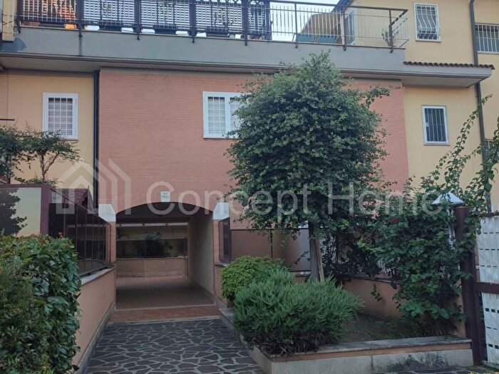 Appartamento bilocale in affitto in Via dei Buonvisi, Casetta Mattei Corviale, Roma
