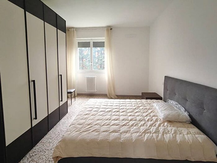 Appartamento trilocale in affitto in Via Santa Teresa, Chiesa Rossa, Milano