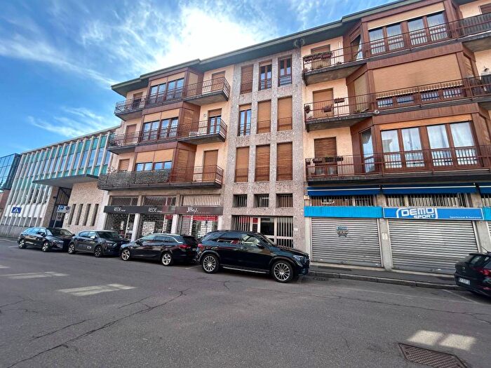 Appartamento trilocale in affitto in Via Santa Maria, Centro, Parabiago