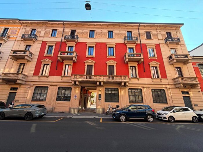 Appartamento bilocale in affitto in Via Spartaco, Montenero, Milano