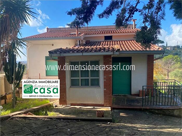 Casa con 6 locali in vendita in Cda Favarella Snc, Caltanissetta