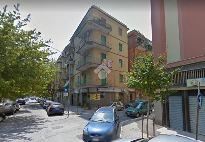 Appartamento quadrilocale in vendita in Via Barletta, Foggia