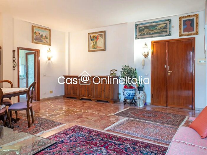 Appartamento trilocale in vendita in Via Dante Alighieri, Sesto Fiorentino