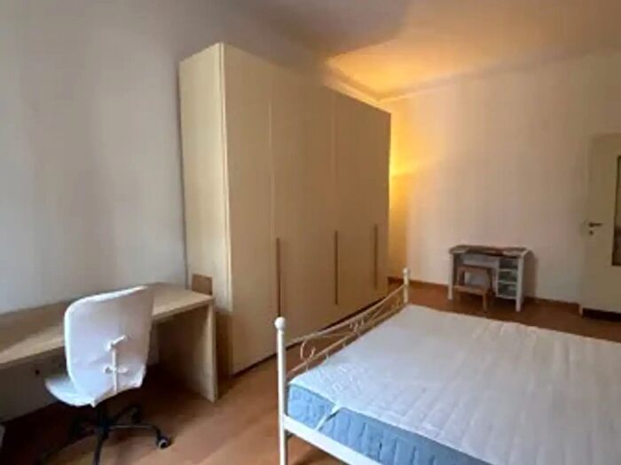 Appartamento trilocale in affitto in Corso San Gottardo, Milano