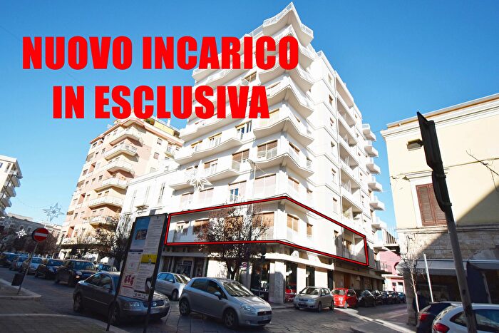 Appartamento con 9 locali in vendita in Corato