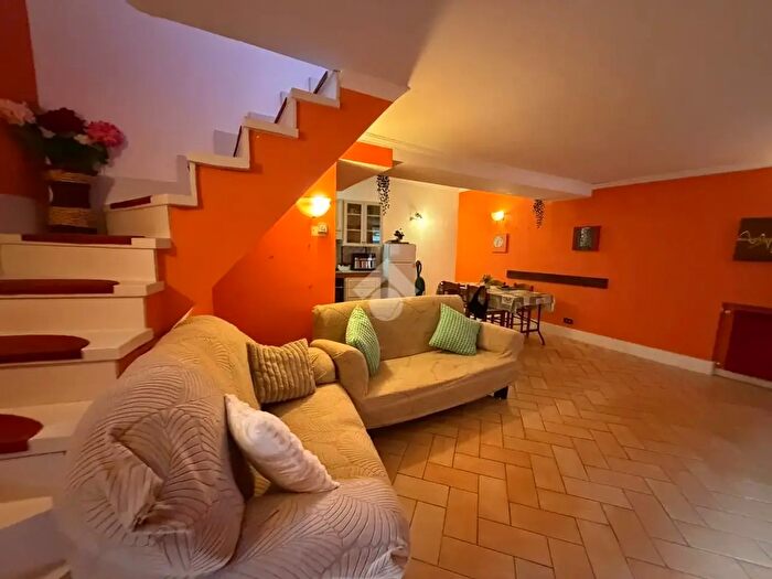 Appartamento trilocale in vendita in Via San Giacomo, Carpineto Romano