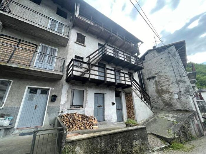 Casa bilocale in vendita in Via Selvetta, Forcola