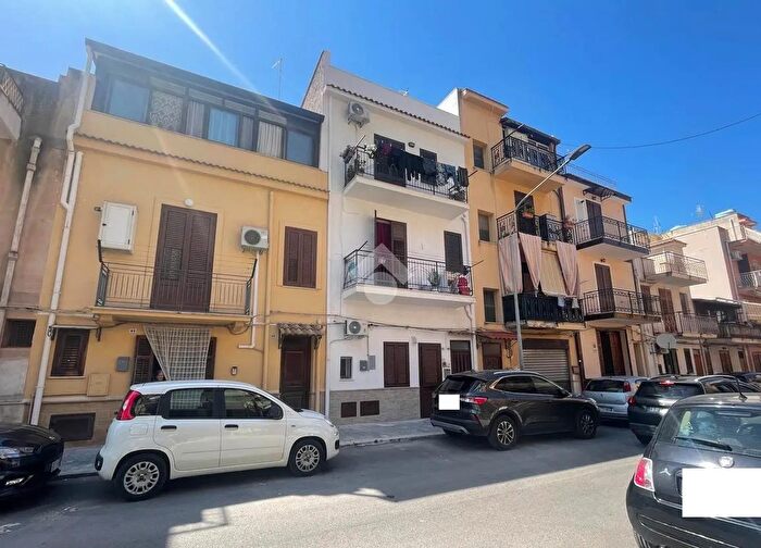 Appartamento trilocale in vendita in Via Regina Margherita, Capaci