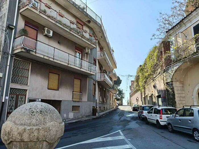 Appartamento trilocale in vendita in Via Fontana, Valverde