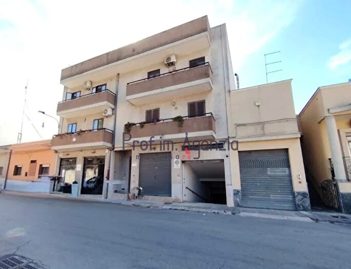 Appartamento con 8 locali in vendita in San Vito Dei Normanni