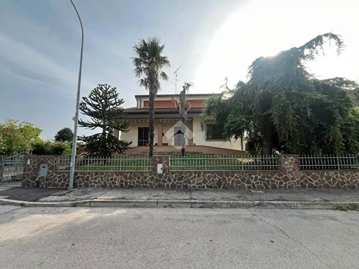 Casa quadrilocale in vendita in Via Don Giovanni Bosco, Codigoro