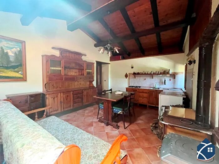 Casa bilocale in vendita in Perrero Borgata Clotes, Perrero