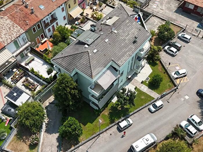 Appartamento con 5 locali in vendita in Via Solferino, Verona