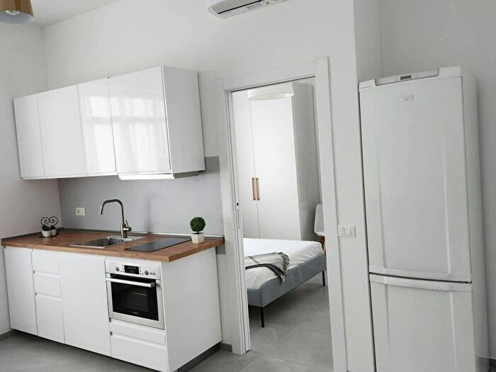 Appartamento monolocale in affitto in Via Costantino Baroni, Gratosoglio, Milano