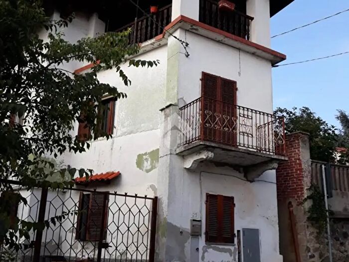 Casa trilocale in vendita in Via Castelvecchio, Montalenghe