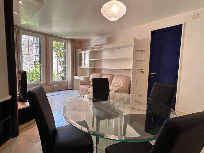 Appartamento con 5 locali in vendita in Venezia