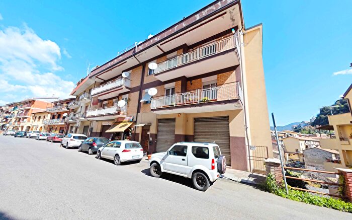 Appartamento trilocale in vendita in Via SantAgostino, Carpineto Romano