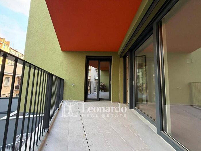 Appartamento trilocale in affitto in Via Trezzo Dadda, Solari, Milano