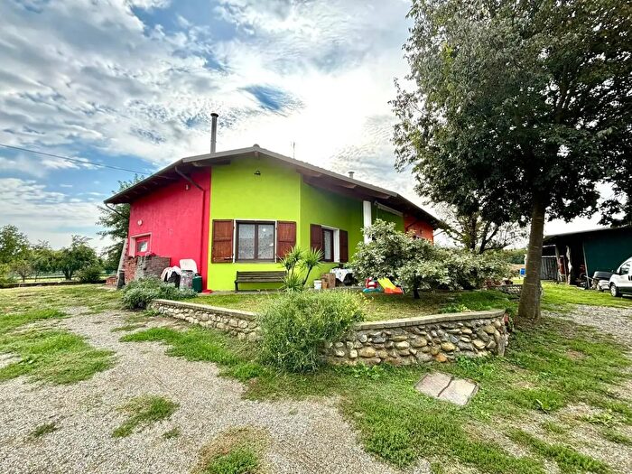 Casa con 5 locali in vendita in Villa del Foro, Alessandria