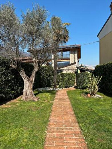 Casa con 5 locali in vendita in Via Albera, Concesio