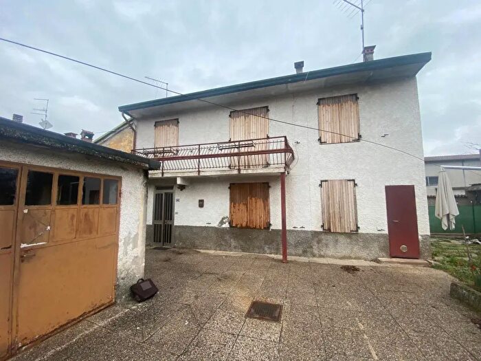 Casa trilocale in vendita in Via Palldio, Brendola