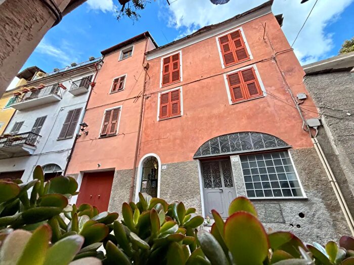 Casa con 5 locali in vendita in Via De Filippi, Pieve Di Teco