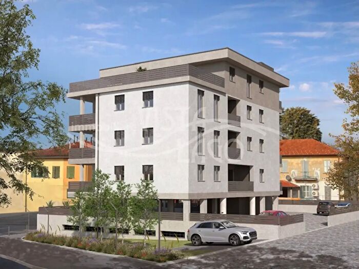 Appartamento monolocale in vendita in Via Trieste Angolo Via Scalabrini, Fino Mornasco