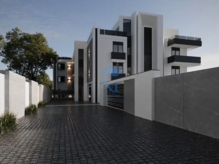 Appartamento quadrilocale in vendita in Via Nazionale Appia, Casapulla