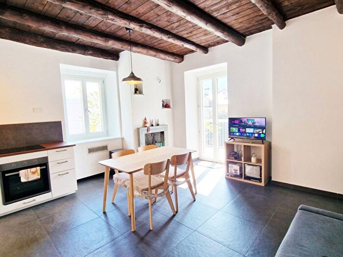 Appartamento bilocale in vendita in Via Valtellina, Aprica