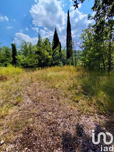 Casa con 10 locali in vendita in Via Contrada Lornano, Macerata