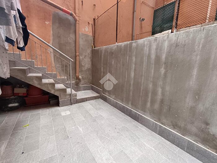 Appartamento quadrilocale in vendita in Via Bottaro, Genova